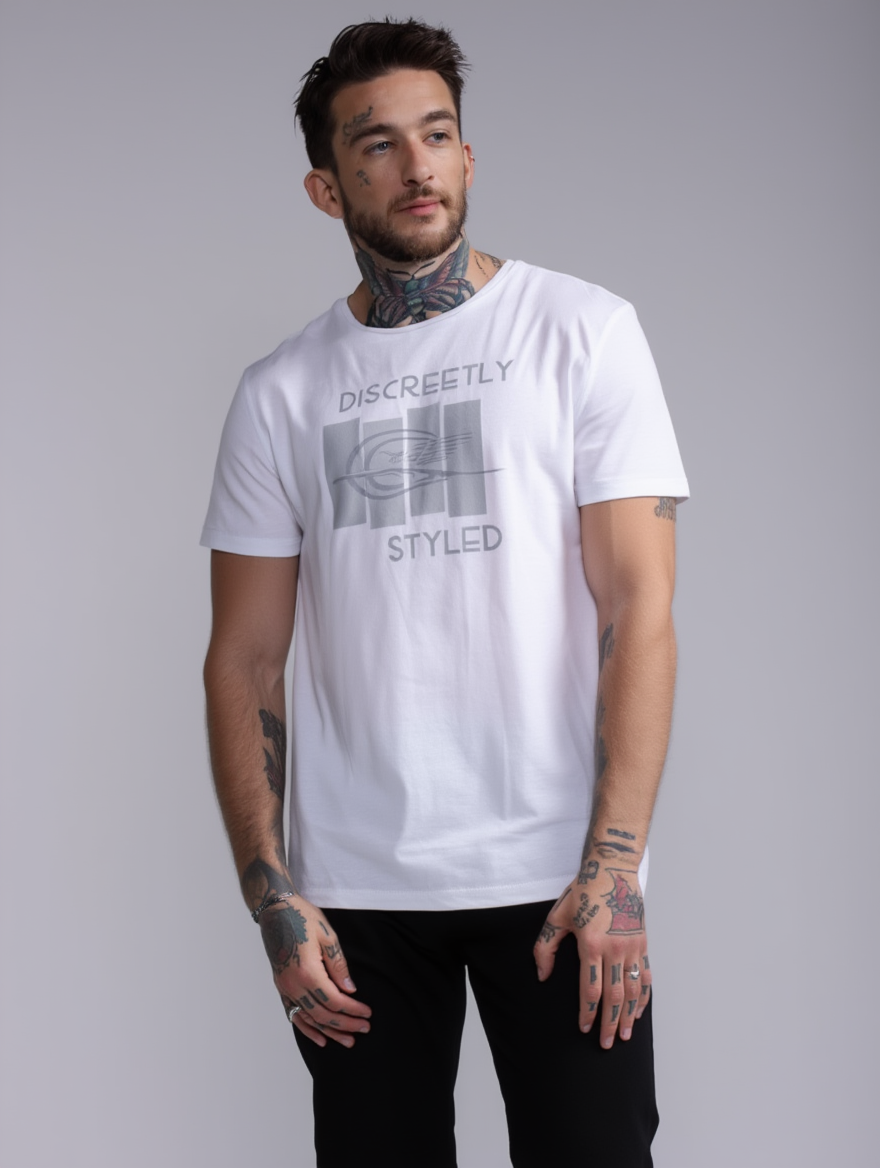 DISCREETLY STYLED TSHIRT MEN
